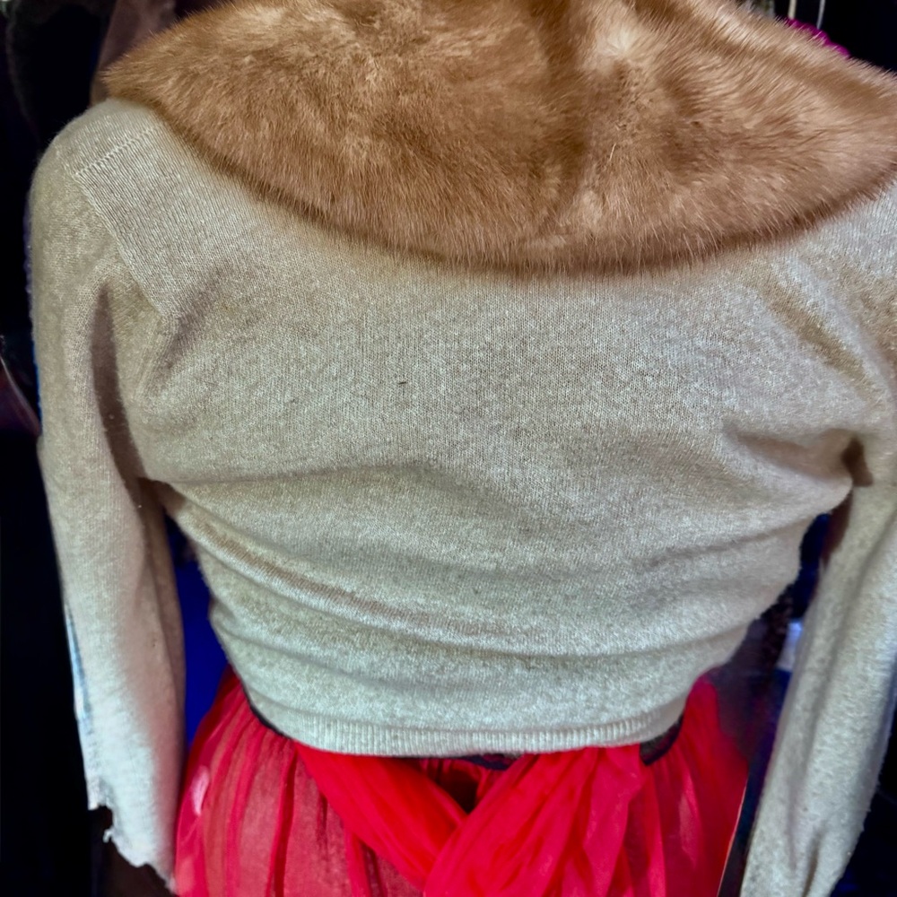 Luxurious Beige vintage real mink and cashmere Women's sweater cardigan - Picture 10 of 13